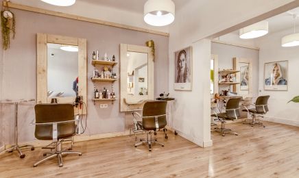 En Aparté : Manucure à Sauveterre