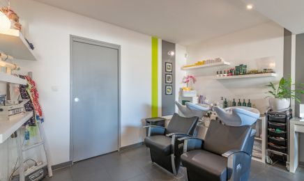 Aseo coiffure : Manucure à Aiserey