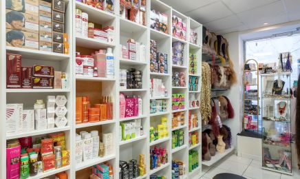 Ade Beauty : Coiffeur à Nîmes