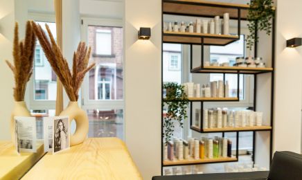 Mariana Gilyana - Hair & Color Artist: Friseur in Amorbach