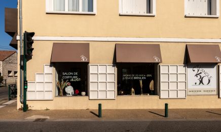 A l’angle 230 : Coiffeur à Morières-lès-Avignon