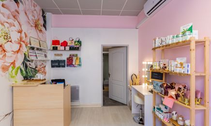 Mademoiselle Ju : Manucure à Carmaux