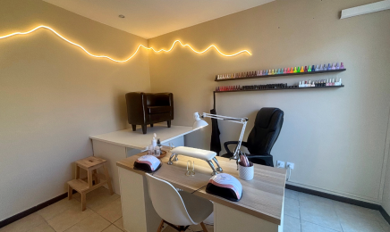 Nini Beauty Studio  : Manucure à Istres