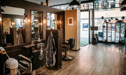 Eric: Barbier - Haircut & Shave | Hafencity: Barbershop in Hamburg