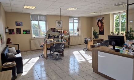 Comme chez soi : Coiffeur à Saint-Bonnet-en-Bresse