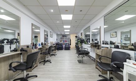 Nouvelle Ere : Coiffeur à Miramas