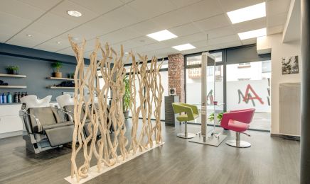 Au dela du miroir : Coiffeur à Landerneau