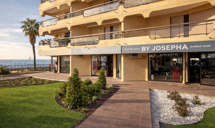 Alisson chez By Josepha  : Barbier à Fréjus