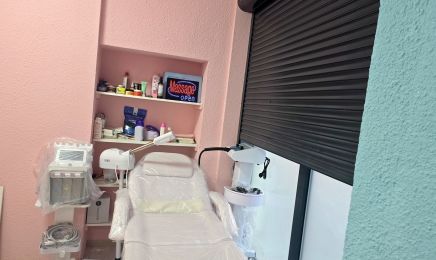 Loubna boutique : Coiffeur à Nîmes