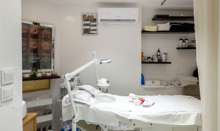 Ade Beauty : Manucure à Nîmes