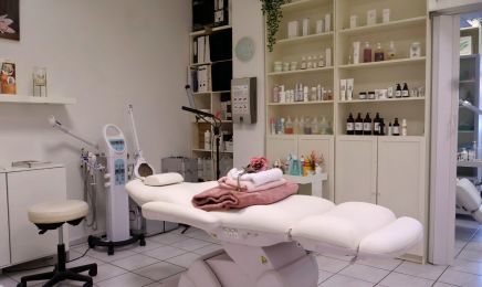 Violic Beautysalon: Nagelstudio in Hattersheim am Main