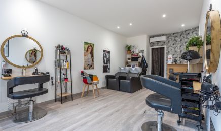 Manue hair tendance : Coiffeur à Brouilla