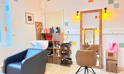  Tête en Vadrouille : Coiffeur à Le Ferré