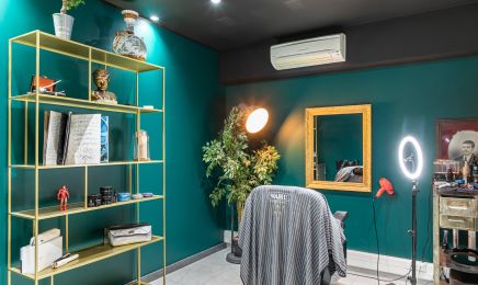 Chez Antoine Coiffeur - Barber  : Coiffeur à Tourrettes