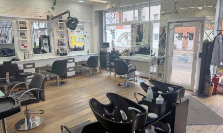 Cağdaş Friseur: Kosmetikstudio in Lünen