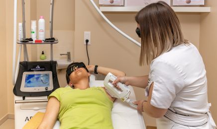 Nadelys Beauté : Manucure à Senozan