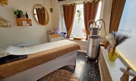 Natacha Beauté : Manucure à Le Lavandou