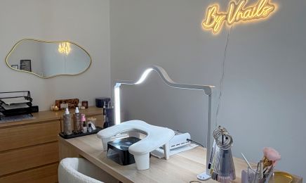 By Vnails : Manucure à Bourg-des-Comptes