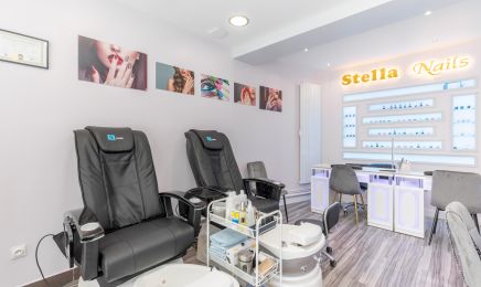 Stella Nails  : Manucure à Paris