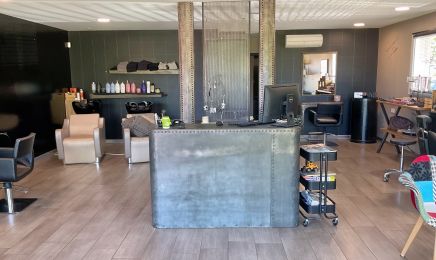 E&T Hair Studio • bot Genoma Ybera • : Coiffeur à Saint-Symphorien-de-Lay
