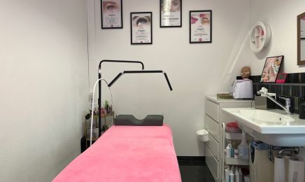 Sisters Studio: Nagelstudio in Waldkraiburg
