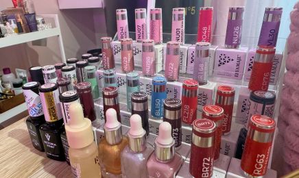 Eva La Palette d’Ongles : Coiffeur à Cabriès