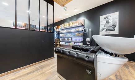 Hair Men Barber (climatisé) : Barbier à Vannes