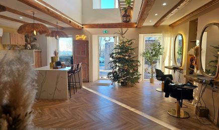Suchet July  : Coiffeur à Luriecq