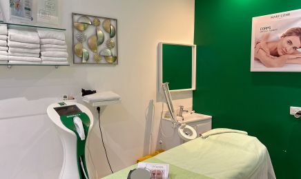 Mary Cohr - Juan-les-Pins Au Palais de L'Ongle : Institut de beauté à Juan-les-Pins
