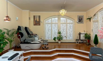 Miss Nails & Beauty : Nagelstudio in Ottobrunn