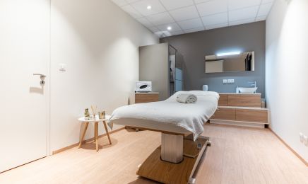 Espace beauté Entre-Nous - Coiffure : Coiffeur à Mery
