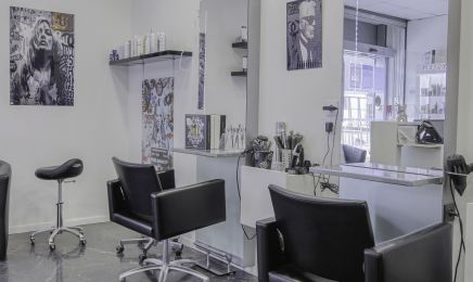 Krystal Hair : Coiffeur à Val-de-Reuil