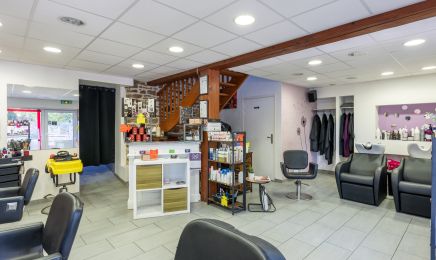 FM Hair : Coiffeur à Pommeret