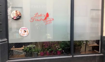 Ledis First Beauty Salon : Kosmetikstudio in Köln