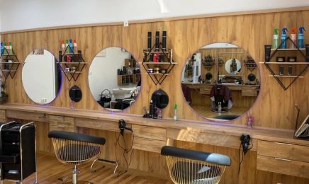 Laveen Friseure: Kosmetikstudio in München