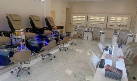 Win Ongles & Cils  : Manucure à Marseille