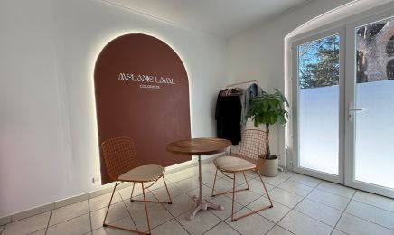Mélanie Laval - Coloriste : Coiffeur à La Fare-les-Oliviers