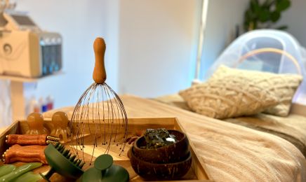 Maison KÉMI | HeadSpa - Maison d’expertise capillaire et de beauté Cheveux texturés : Manucure à Angers