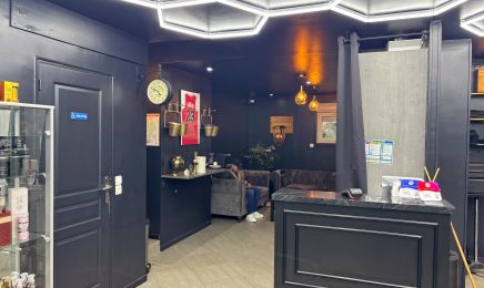 The Barber Star  : Barbier à Le Pecq