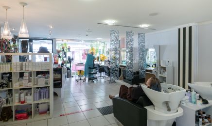Salon de Coiffure Corbeaux : Institut de beauté à Valenciennes