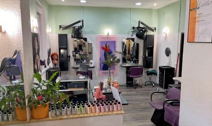 RockHaarBella: Nagelstudio in Halle (Saale)