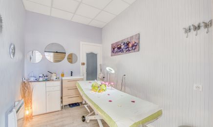 AURELIE ESTHETIK : Manucure à Sainte-Livrade-sur-Lot