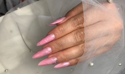 Mani by Monia: Nagelstudio in Bensheim