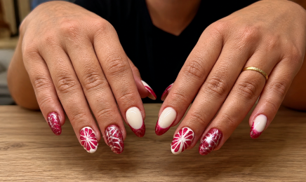 NAILS LAB, Rehaussement de cils - Browlift - Nail Art - Pose capsules  : Institut de beauté à Clouange