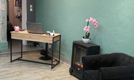 JUST POUR ELLE : Coiffeur à Louviers