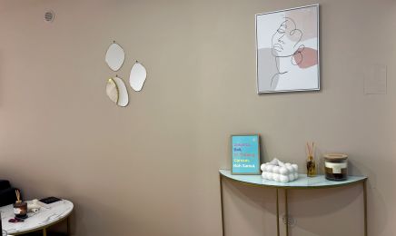 AU QG DES FILLES : Manucure à Saint-Thibéry