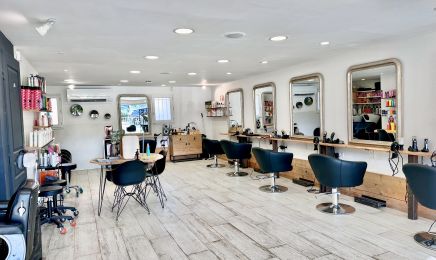 Distroy Coiffure & Barbier By Julie : Coiffeur à Rousset
