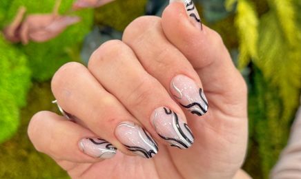 L’Hibiscus Nail Artist  : Manucure à Marthon
