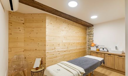 Izan Zen : Manucure à Ascain