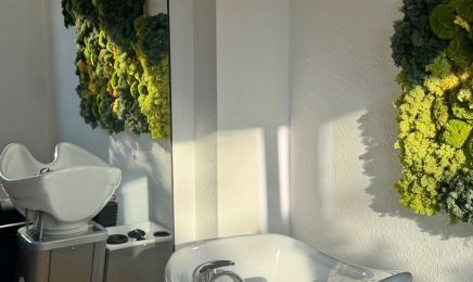 Sarahfriseursalon: Kosmetikstudio in Neusäß